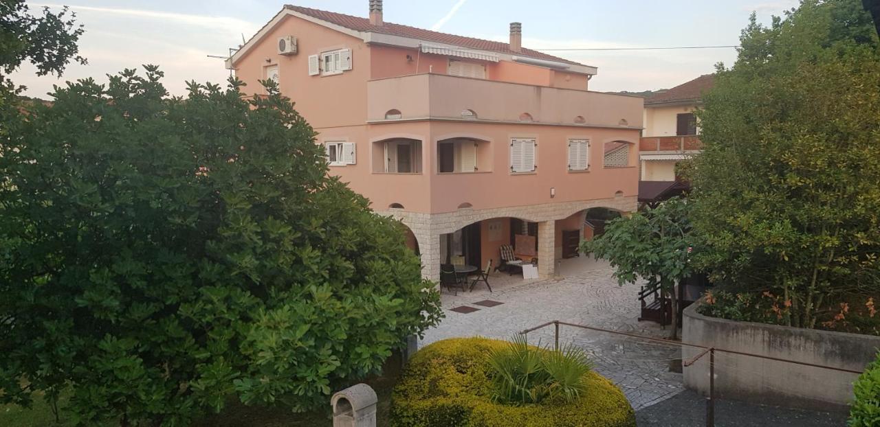 Apartments Ivanka G Малинська Екстер'єр фото
